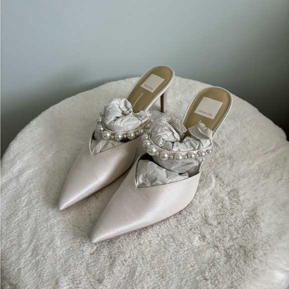 Dolce Vita Kanika Pearl Pump - Picture 4 of 5
